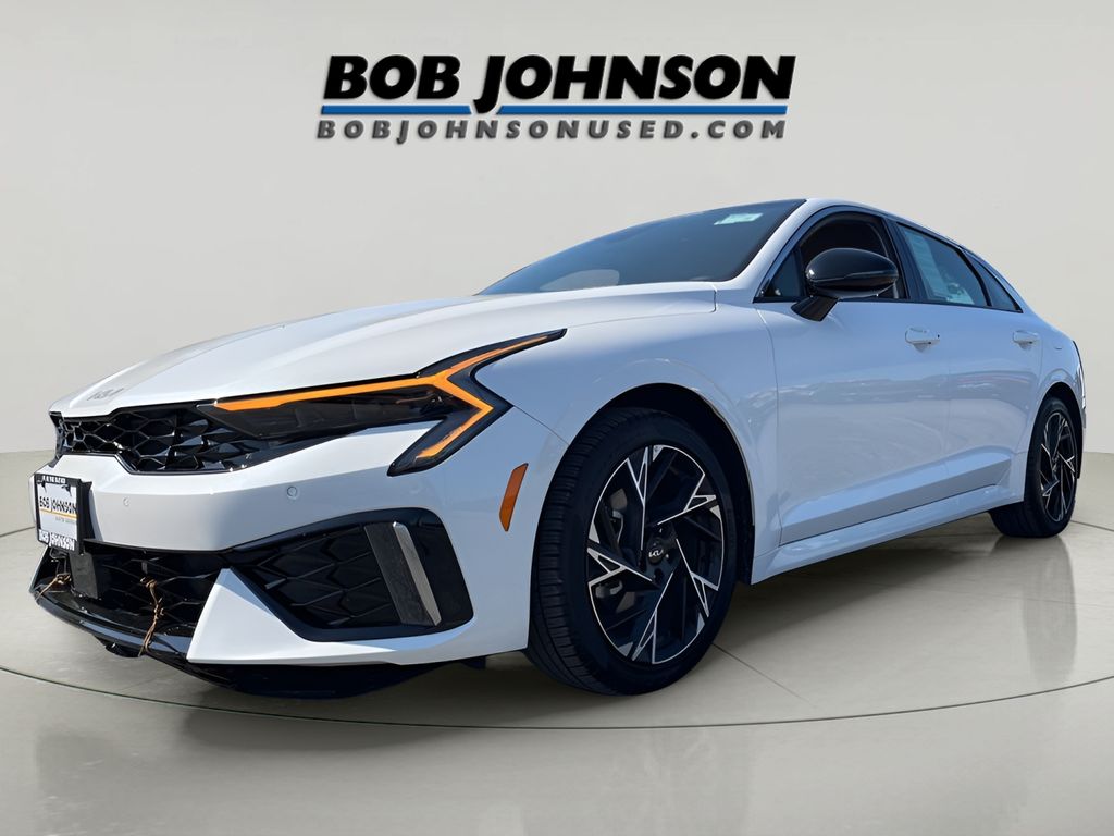 2025 Kia K5 GT-Line photo 3