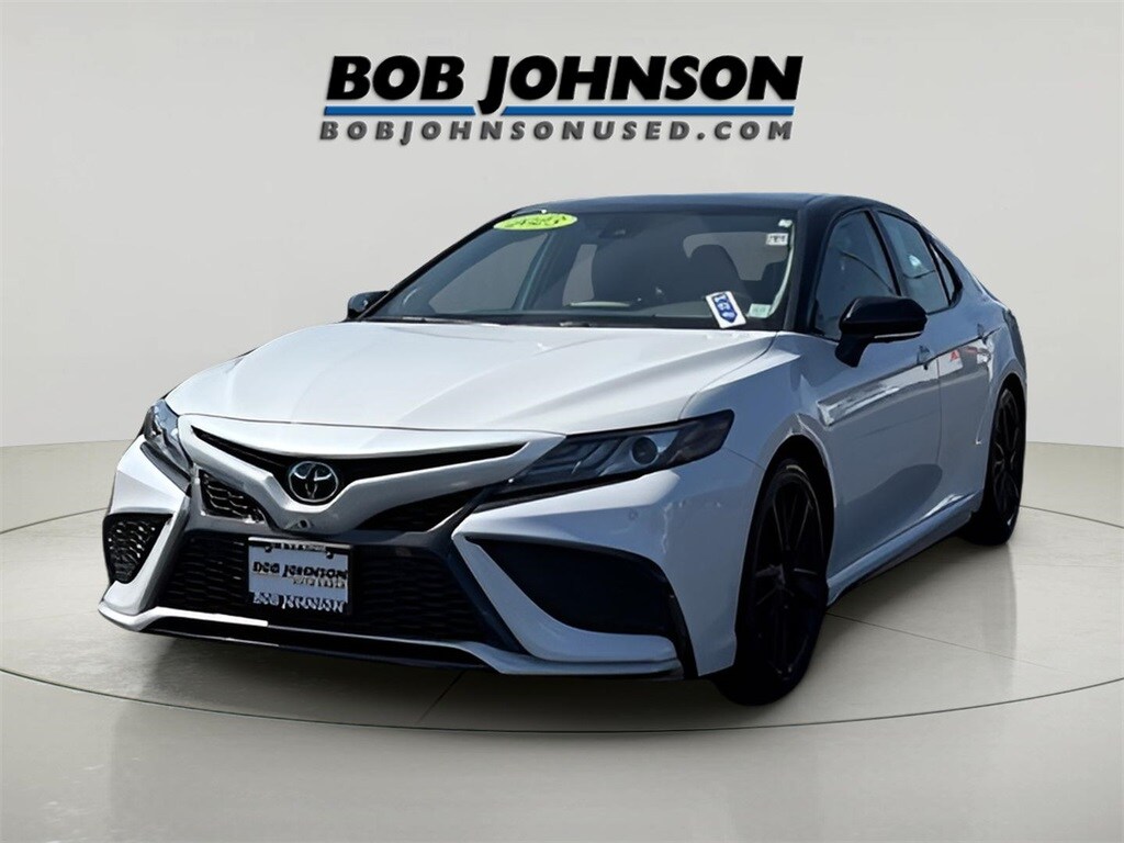 2023 Toyota Camry XSE V6 photo 3
