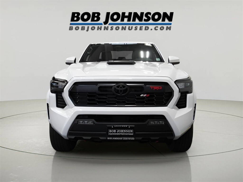 2024 Toyota Tacoma TRD Sport 4x4 photo 2