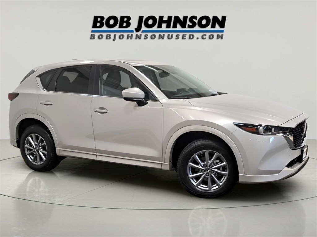 2025 Mazda CX-5 2.5 S Preferred photo 3
