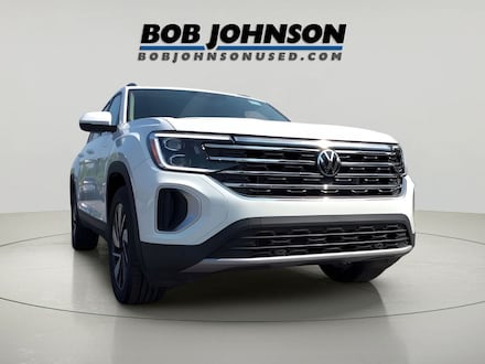 2025 Volkswagen Atlas 2.0T SE w/Technology SUV