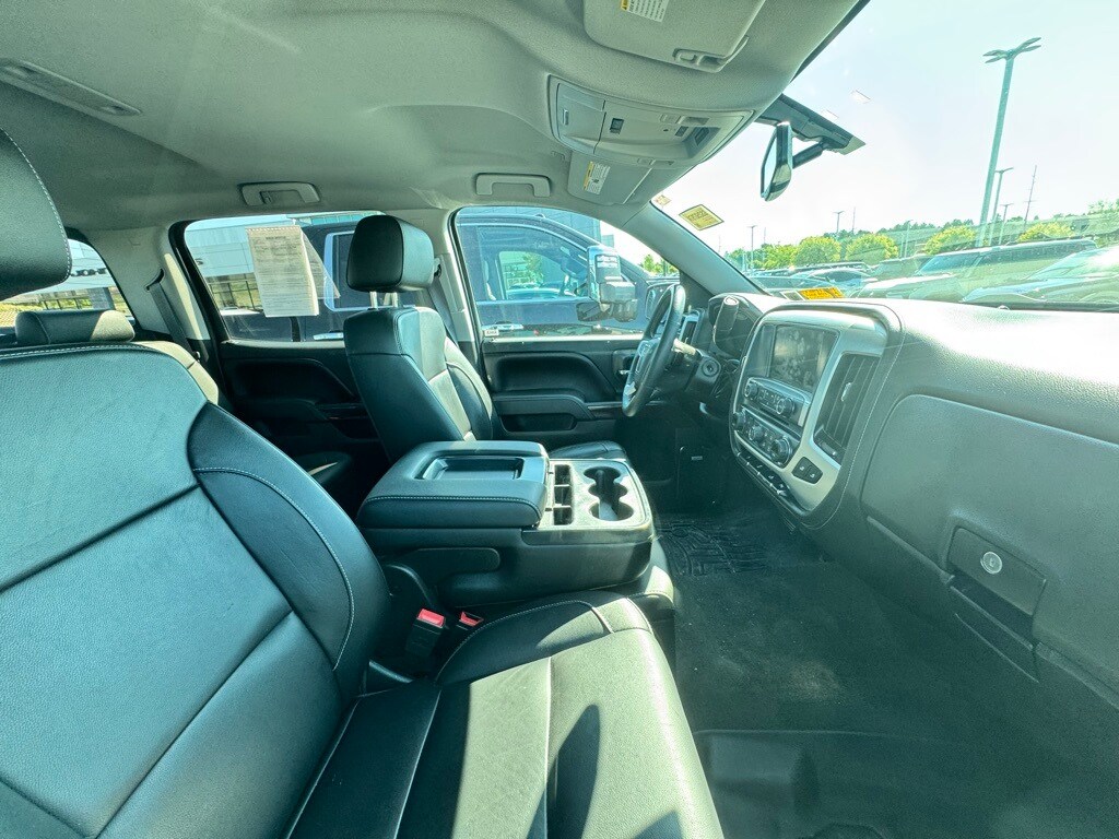 2017 Gmc Sierra 1500 SLT photo 4