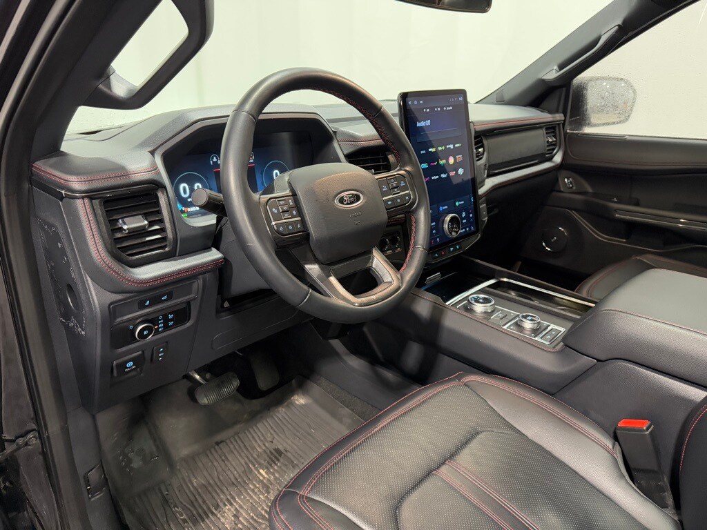 2023 Ford Expedition MAX Limited photo 2