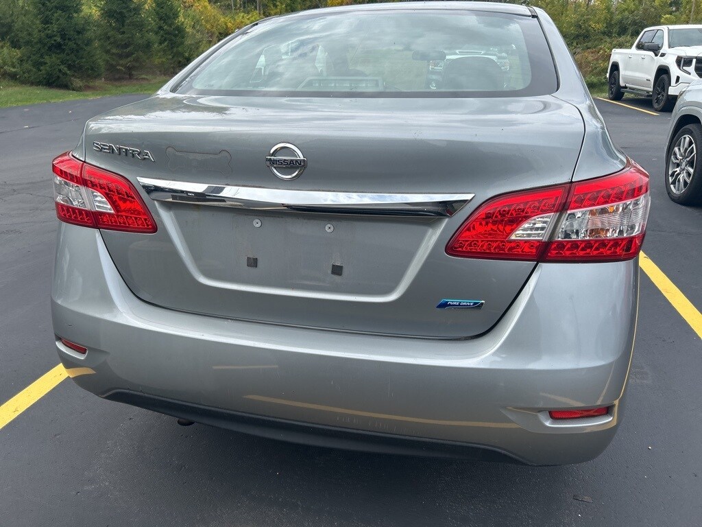 2013 Nissan Sentra S photo 3