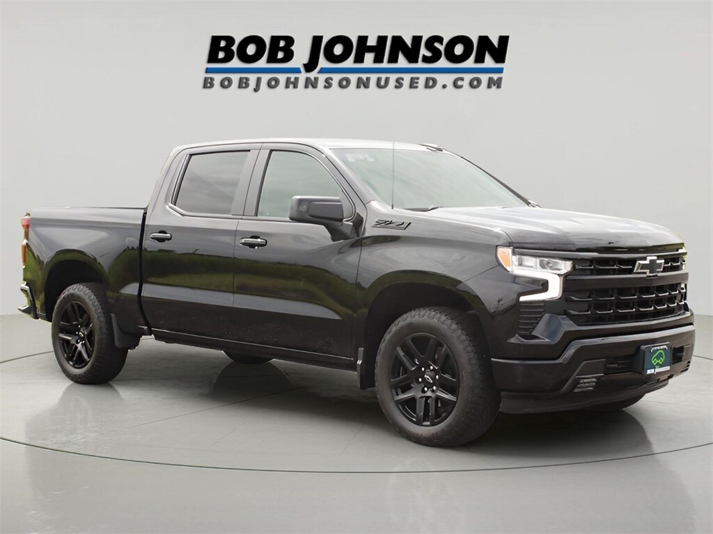 2023 Chevrolet Silverado 1500 RST photo 2
