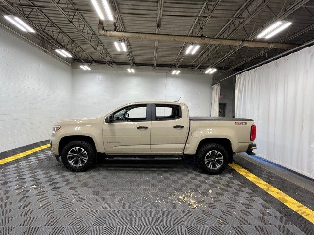 2022 Chevrolet Colorado Z71 photo 2