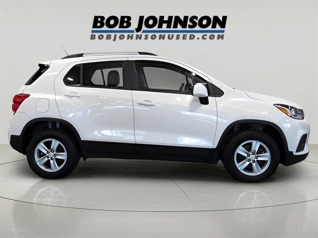 2022 Chevrolet Trax LT photo 3
