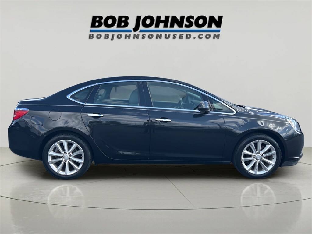 2013 Buick Verano Base photo 2