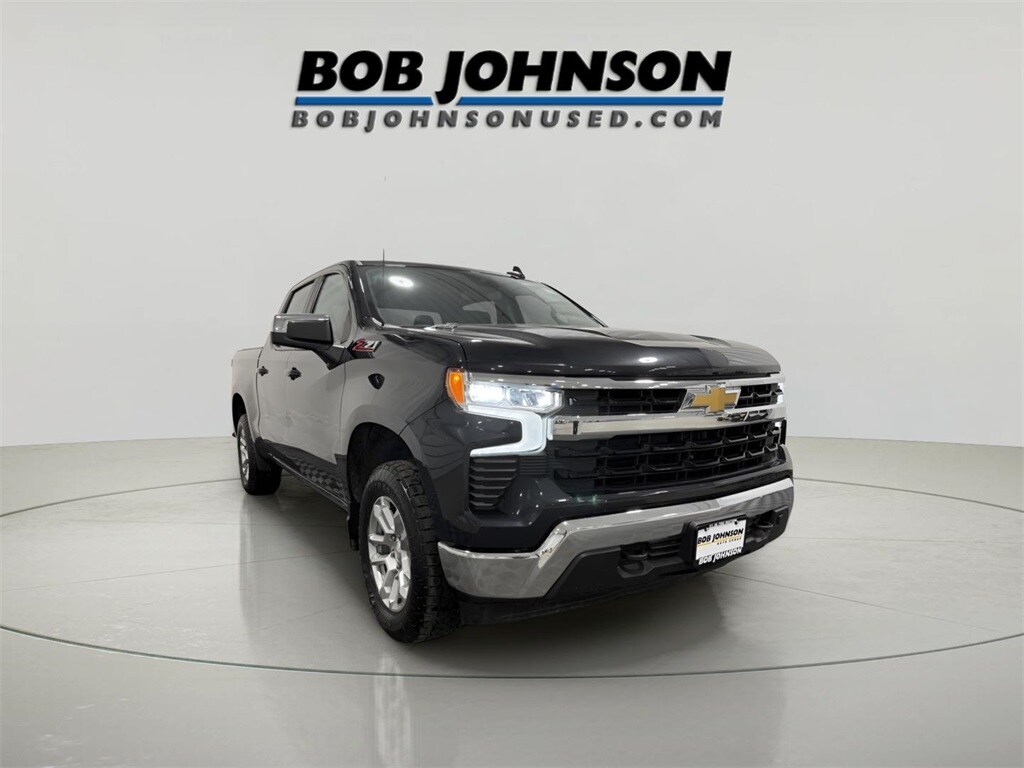 2023 Chevrolet Silverado 1500 LT1 photo 2
