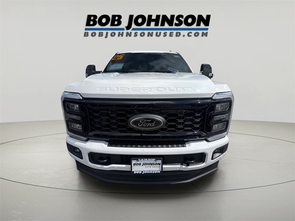 2025 Ford F-350 photo 2