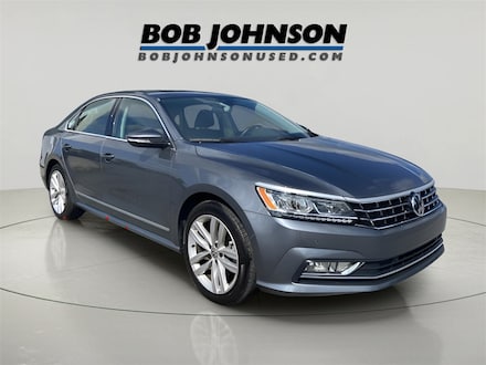 2018 Volkswagen Passat 2.0T SEL Premium Sedan