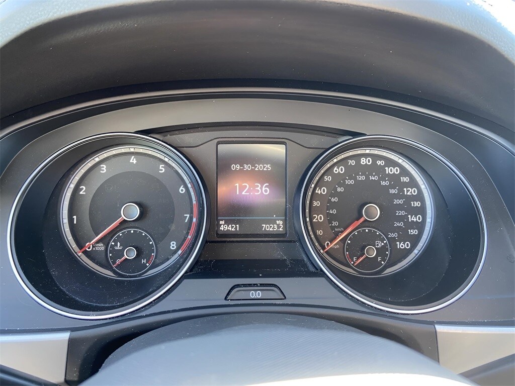 2021 Volkswagen Atlas Cross Sport V6 SE Technology R-Line photo 2