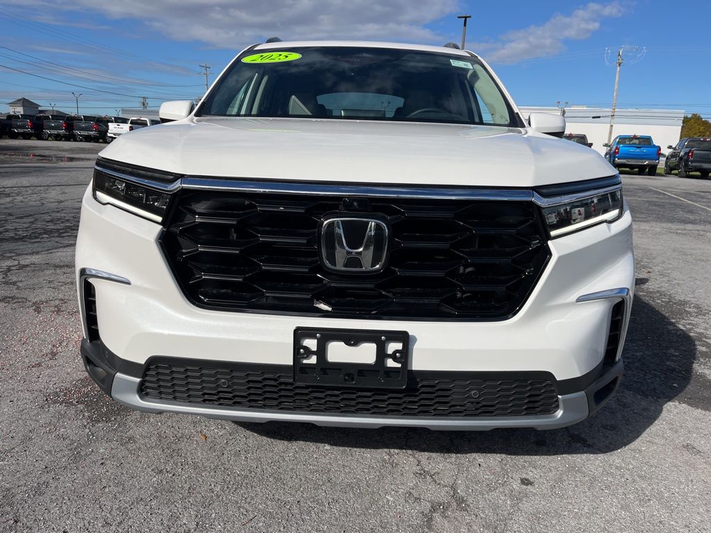 2025 Honda Pilot Elite photo 2