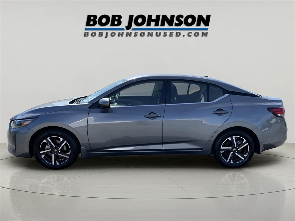 2024 Nissan Sentra SV photo 3