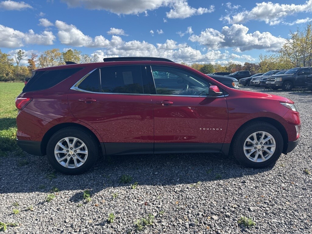2020 Chevrolet Equinox LT photo 2