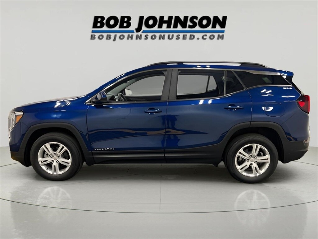 2022 Gmc Terrain SLE photo 3