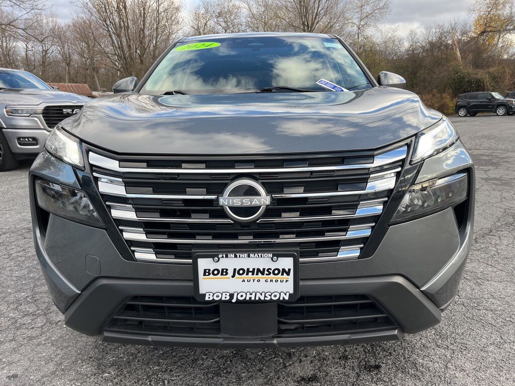 Used 2024 Nissan Rogue SV SUV