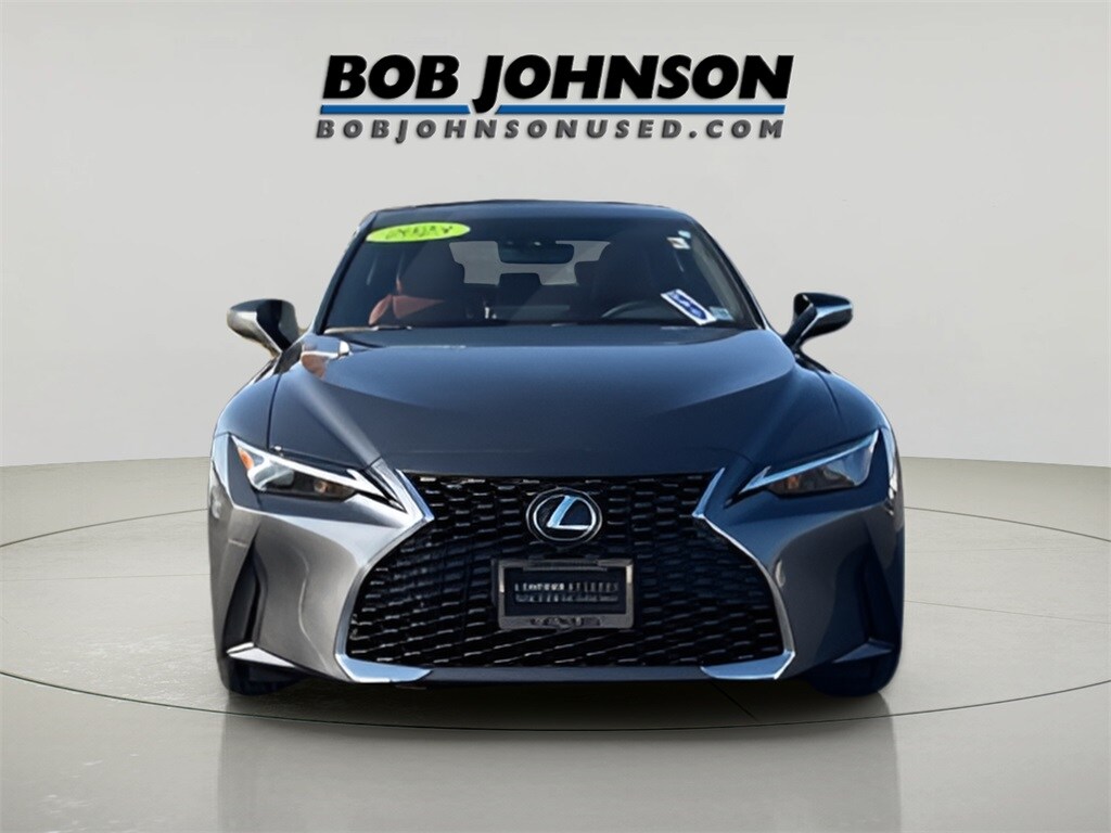 2023 Lexus IS 300 AWD photo 2