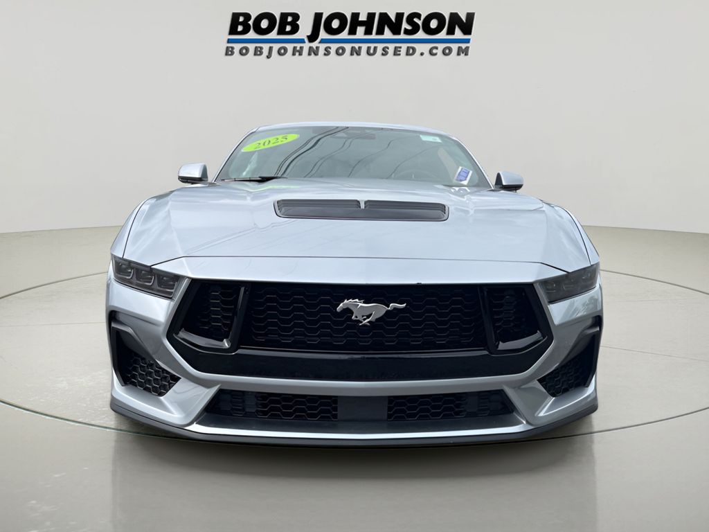 2025 Ford Mustang GT photo 2