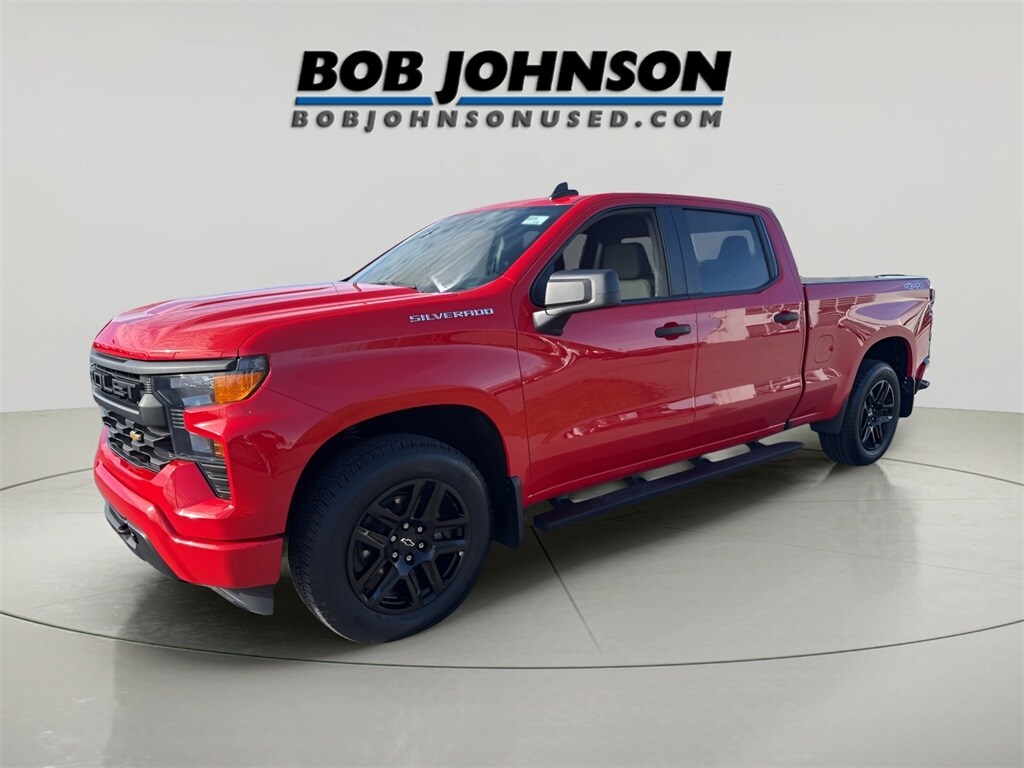 2023 Chevrolet Silverado 1500 Custom photo 3