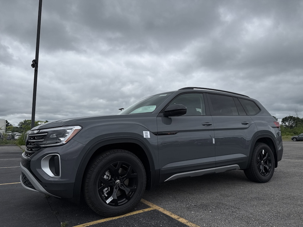 New 2025 Volkswagen Atlas 2.0T Peak Edition 2.0T Peak Edition 4MOTION