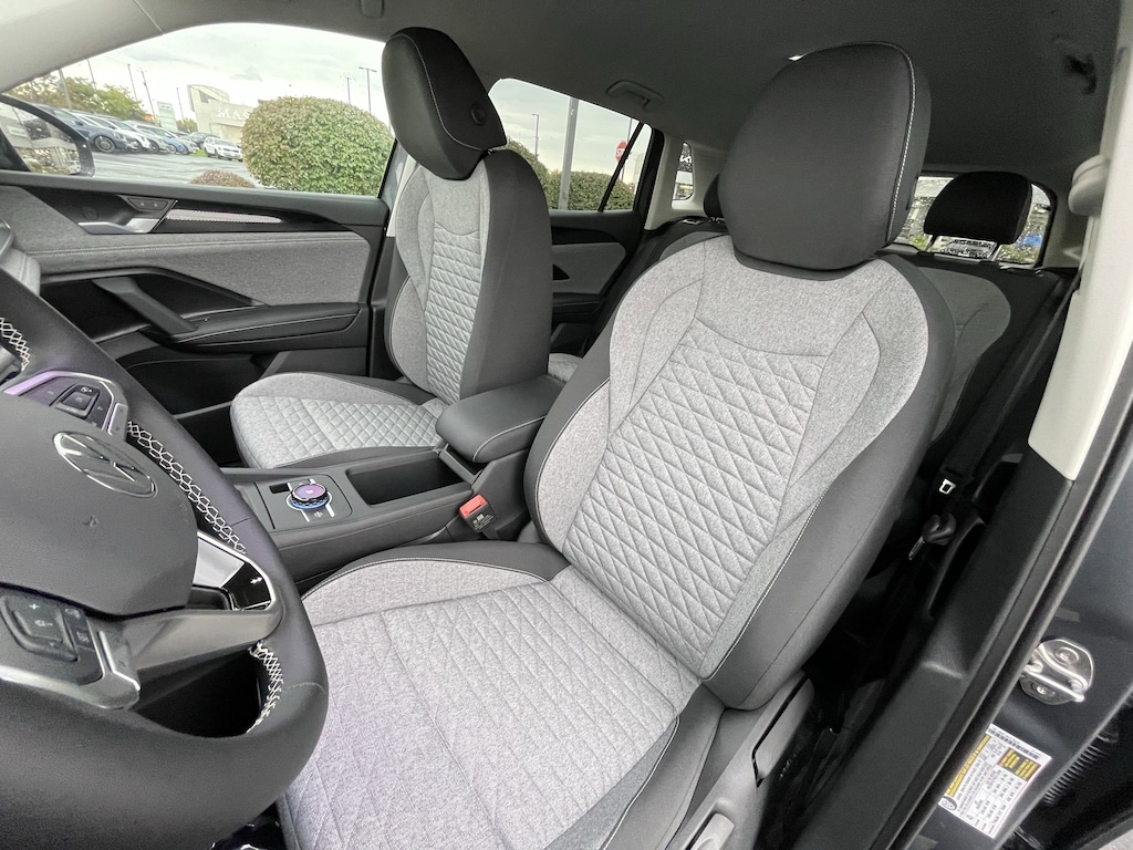 New 2025 Volkswagen Tiguan S 2.0T S 4MOTION