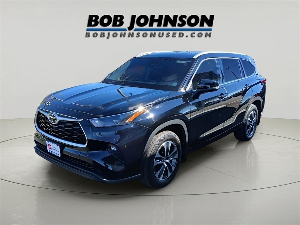 Used 2022 Toyota Highlander XLE SUV