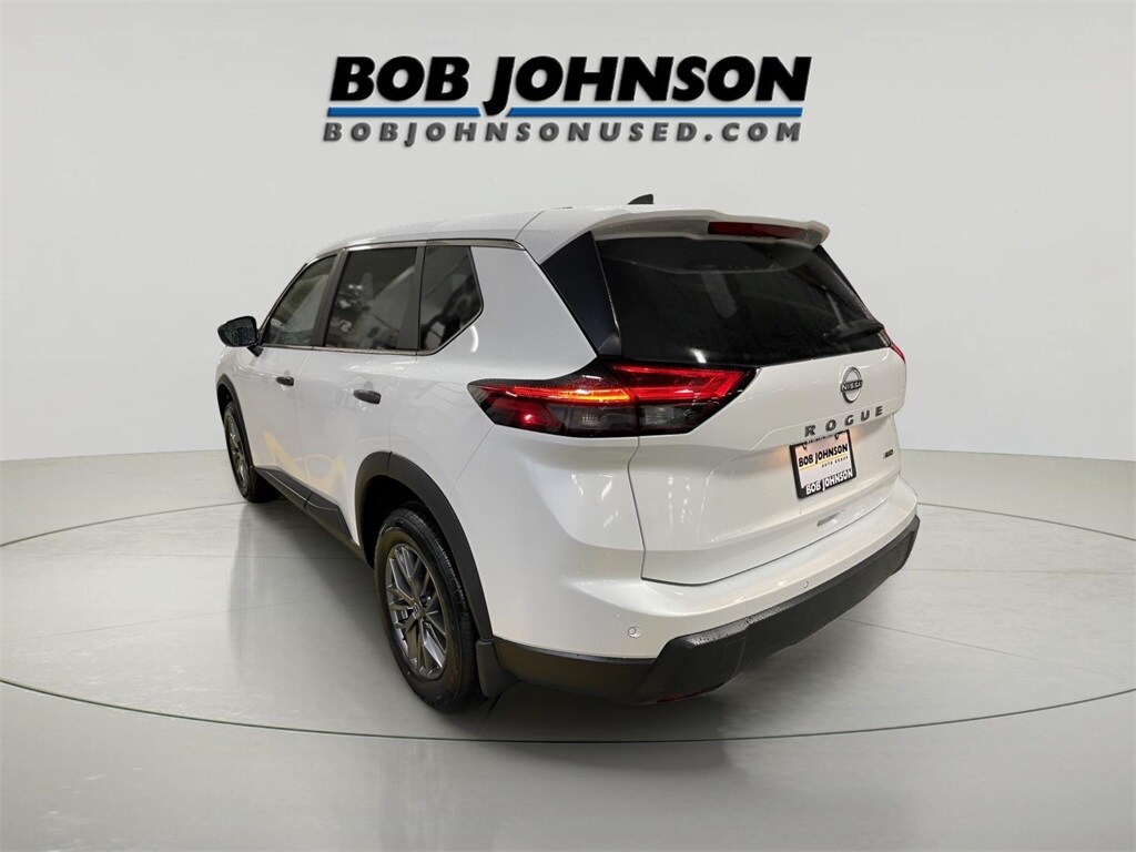 2024 Nissan Rogue S AWD photo 4