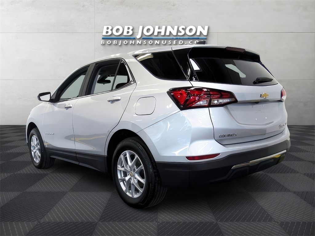 Used 2022 Chevrolet Equinox LT with VIN 3GNAXUEVXNL230951 for sale in Rochester, NY