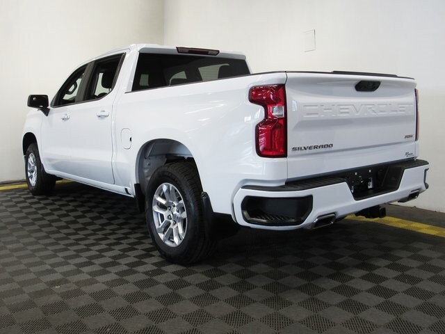 2022 Chevrolet Silverado 1500 RST photo 2