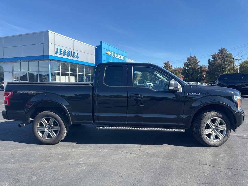 2018 Ford F-150 XLT photo 2