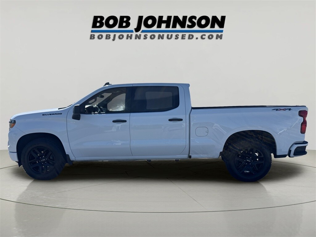 2023 Chevrolet Silverado 1500 Custom photo 4