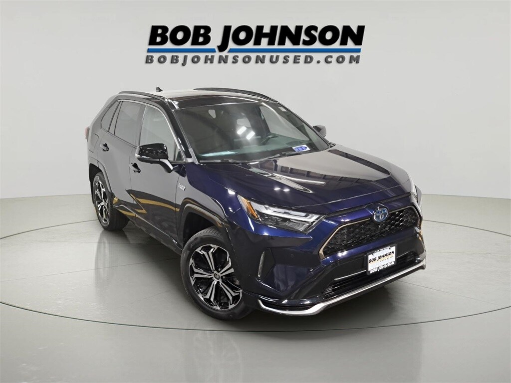 2023 Toyota RAV4 Prime XSE Premium photo 3