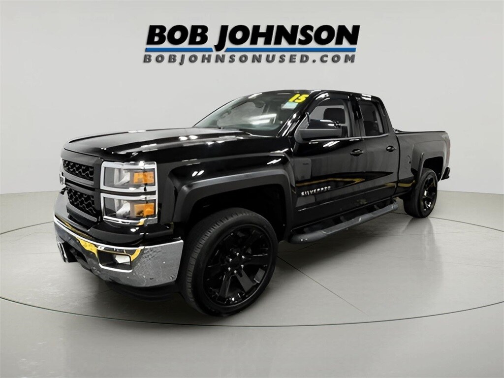 2015 Chevrolet Silverado 1500 LT photo 3
