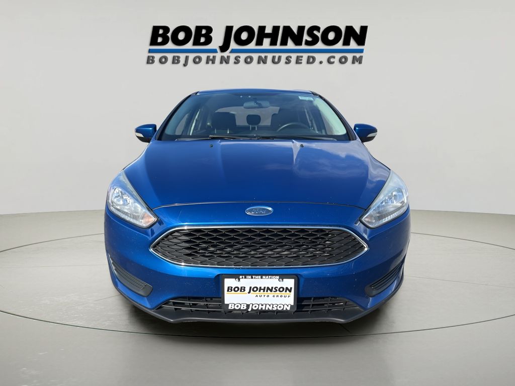 2018 Ford Focus SE photo 2