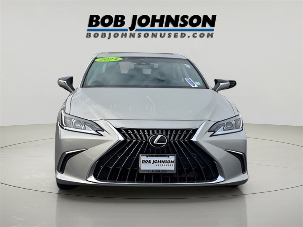 Used 2024 Lexus ES 350 Sedan