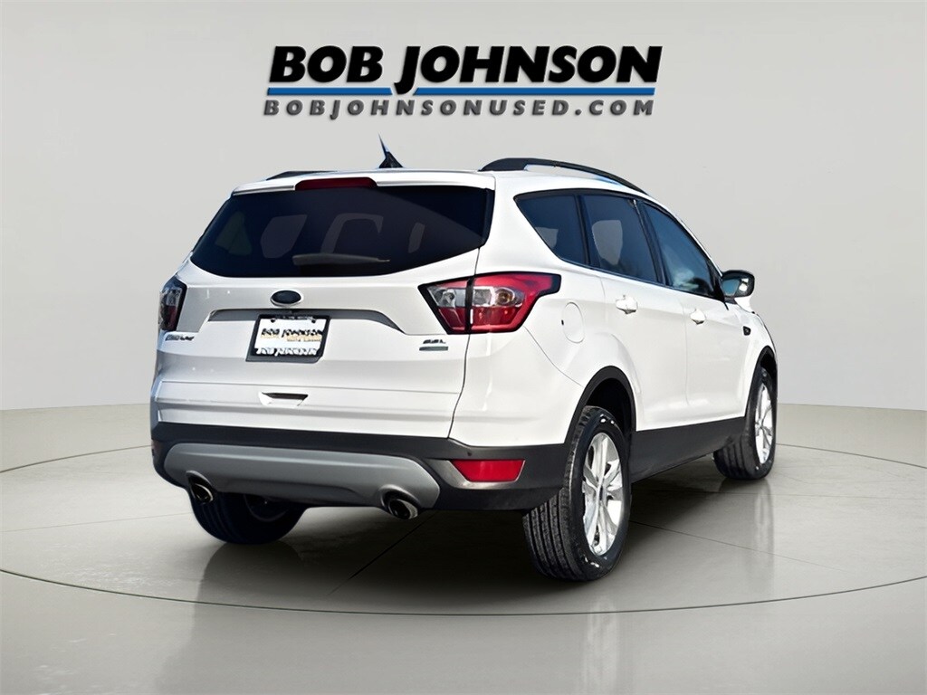 2018 Ford Escape SEL photo 2