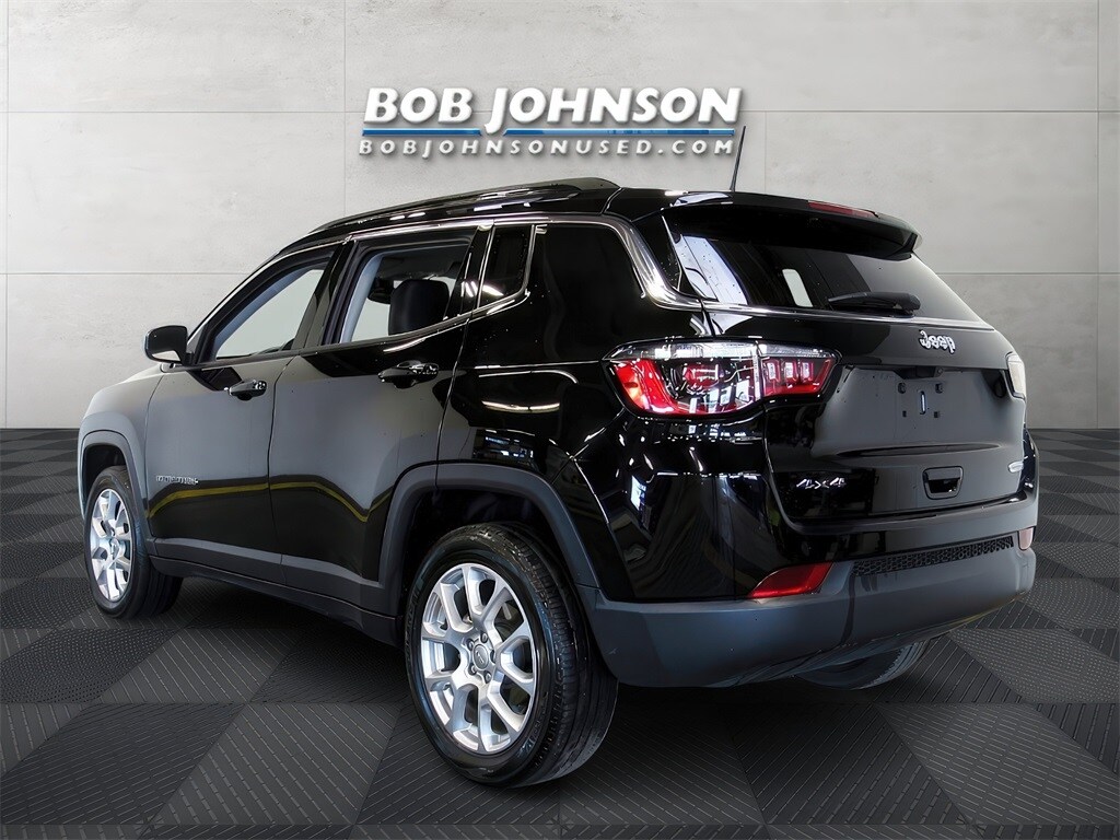 Used 2022 Jeep Compass Latitude Lux with VIN 3C4NJDFB6NT222068 for sale in Rochester, NY