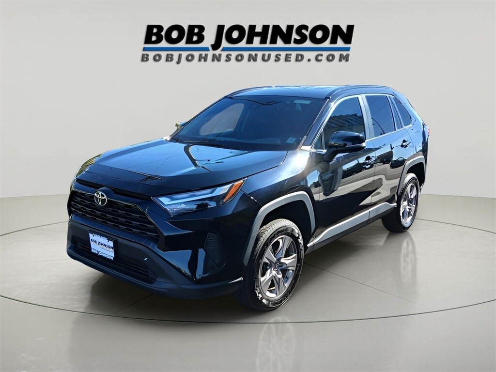 Used 2022 Toyota RAV4 XLE SUV