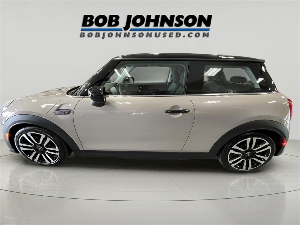 2023 Mini Cooper 2 Door Hardtop S photo 3