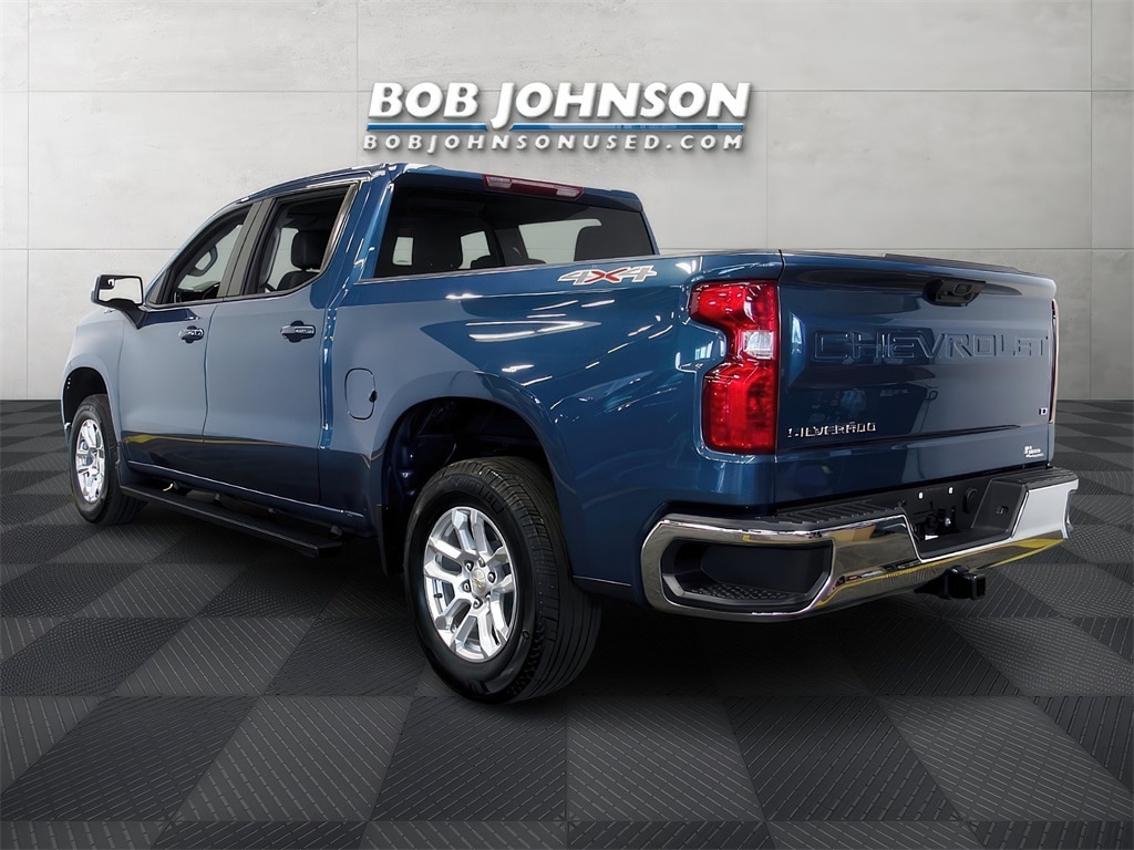 Used 2024 Chevrolet Silverado 1500 LT with VIN 3GCPDKEK0RG218876 for sale in Rochester, NY