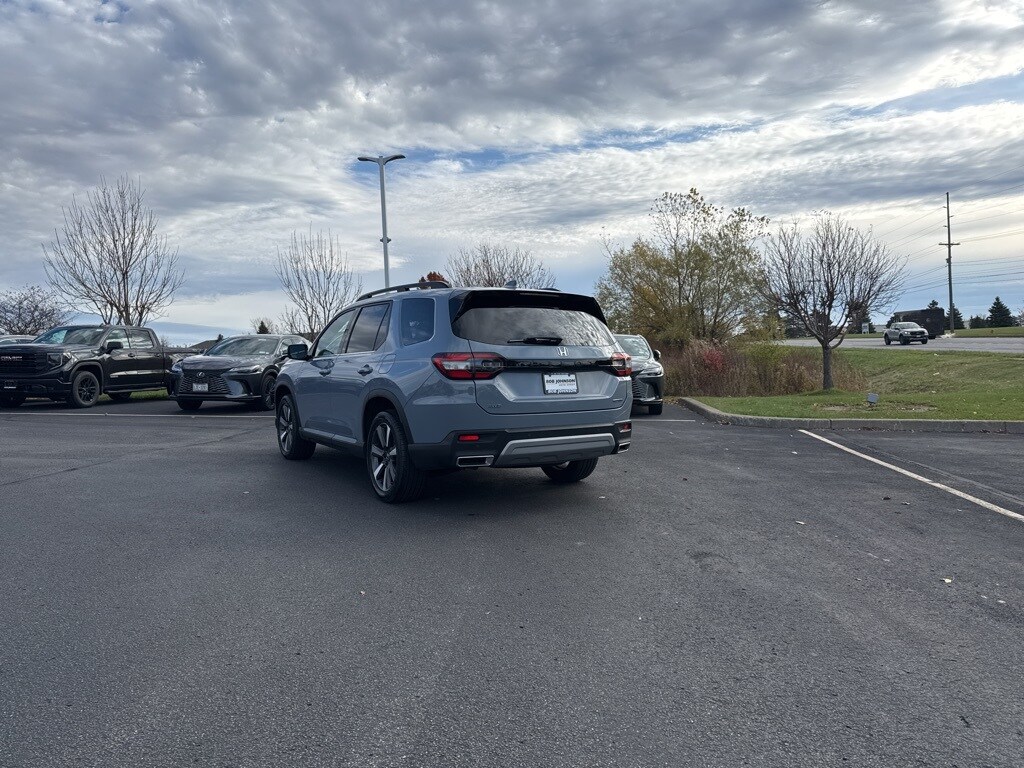 Used 2024 Honda Pilot Touring SUV