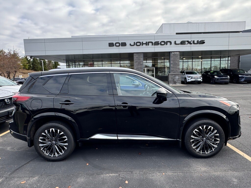 Used 2025 Nissan Rogue Platinum SUV