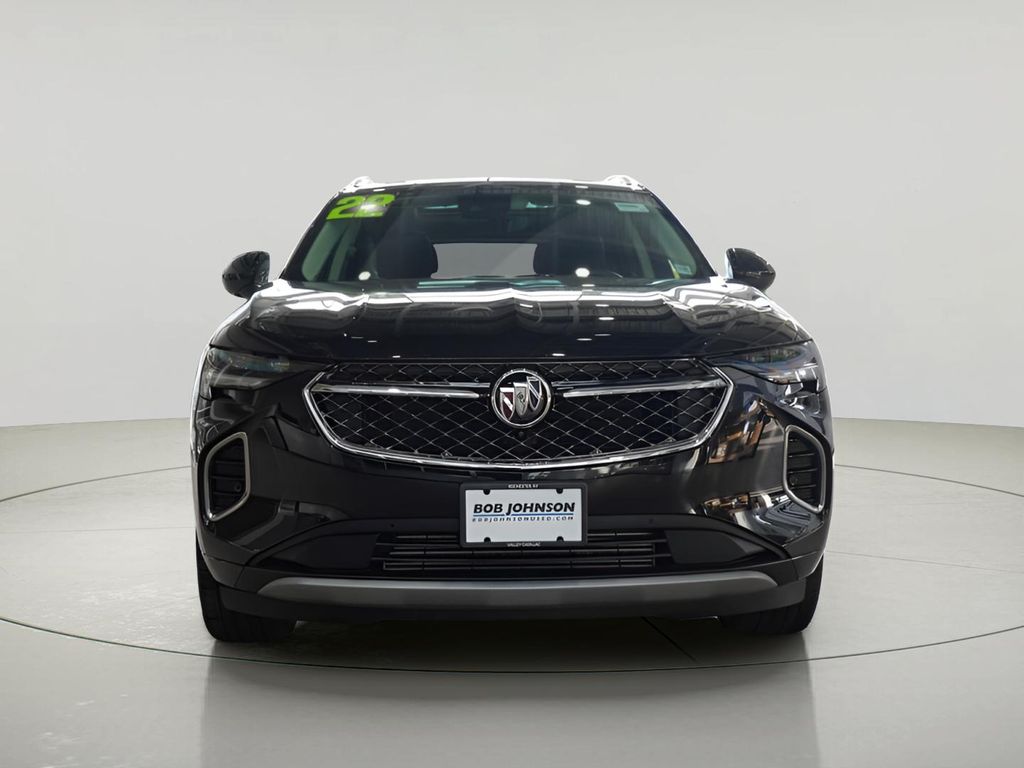 2022 Buick Envision Avenir photo 2