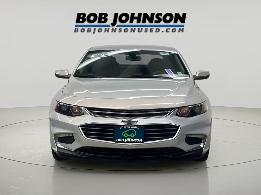 2018 Chevrolet Malibu 1LT photo 3
