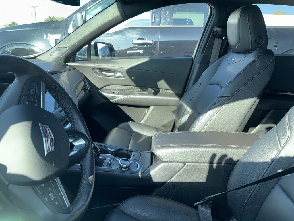 2023 Cadillac XT4 Sport photo 4