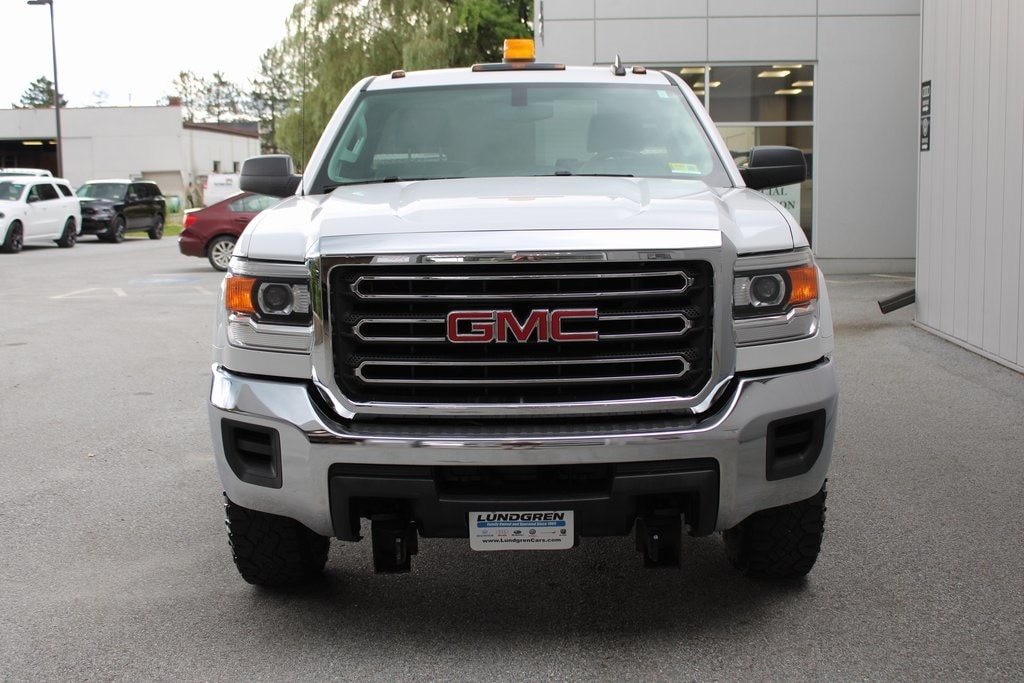 Used 2015 GMC Sierra 2500HD Sierra with VIN 1GT02XEG4FZ518559 for sale in Rutland, VT