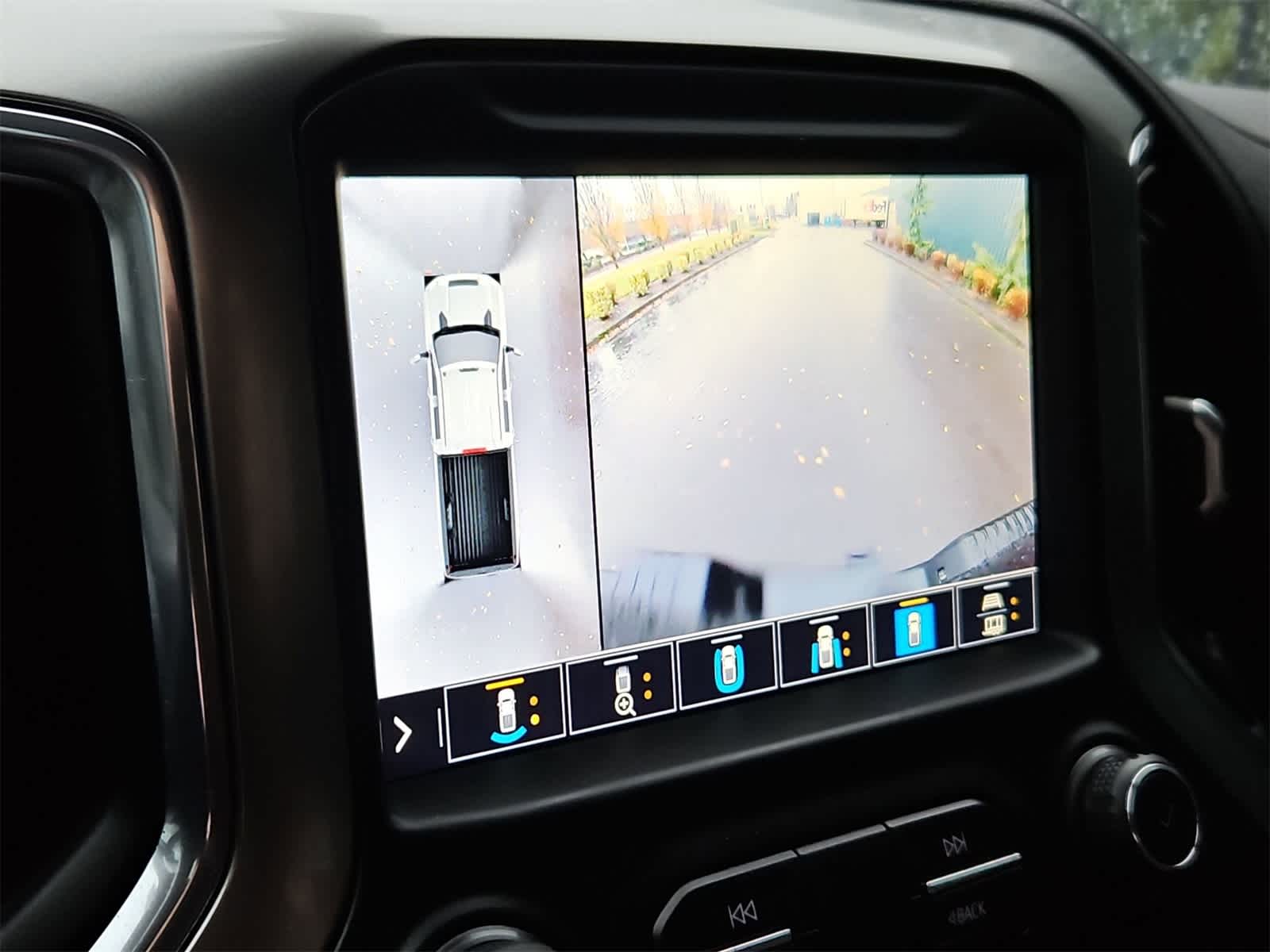 Thumbnail: 2021 Chevrolet Silverado 3500 - 29