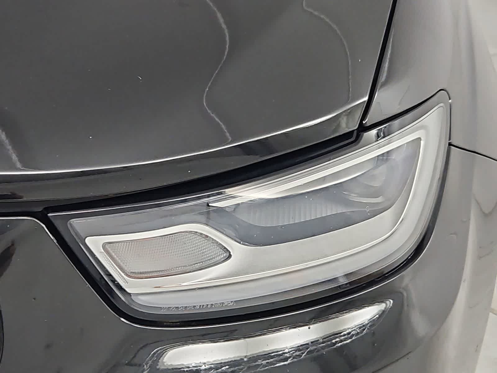 Thumbnail: 2023 Chrysler Pacifica - 10
