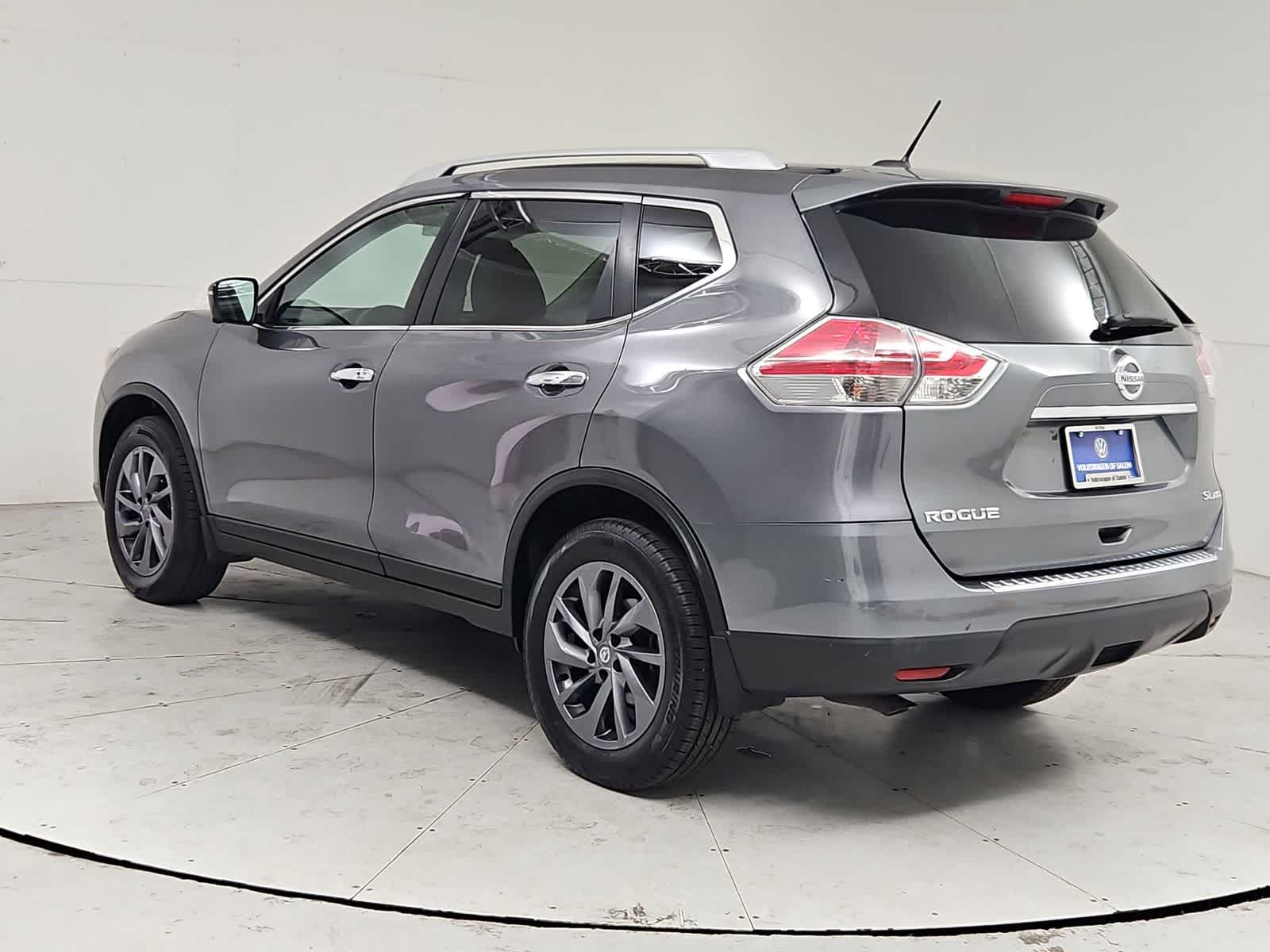 Thumbnail: 2016 Nissan Rogue - 4
